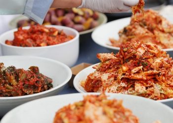 김치 먹고 배탈나지 않는 이유…알고보니 ‘이것’