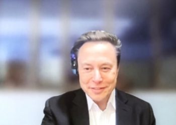 머스크 “애플·구글서 트위터 제거하면, 스마트폰 생산할 것”