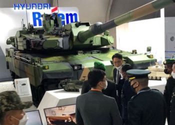 “미국, 한국서 산 포탄 10만발 우크라 제공할 것”