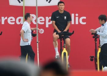 ‘아픈 괴물’ 김민재 못 뛰면 어쩌나