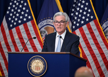 파월 연준의장 “이르면 12월 금리인상 속도 조절”