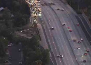 405번 프리웨이서 총격전…4시간 폐쇄