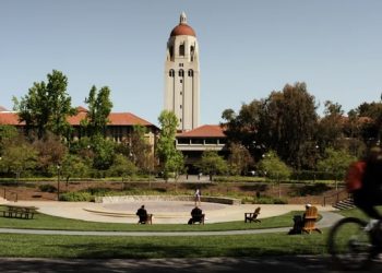 스탠포드 가짜 대학생 1년만에 들통..기숙사 생활까지