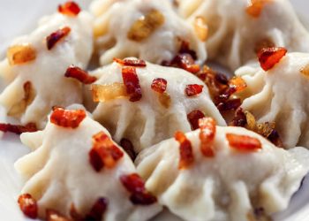 교황의 크림케이크·피에로기…폴란드가면 맛봐야 할 음식들