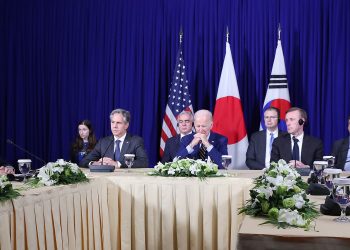 한·미·일 정상, ‘프놈펜 성명’ 채택