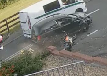 역주행 마약차와 정면충돌…오토바이서 20m 공중제비