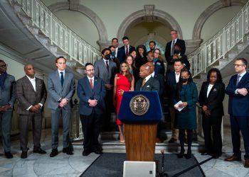 뉴욕,정신질환노숙자 전원강제입원 명령..큰파장