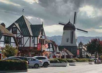 크리스마스 즐기기 가장 좋은 캘리포니아 도시