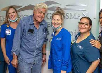 제이 레노 화상치료 받고 10일만에 퇴원