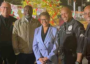 LA 60% “캐런 배스, 노숙자 못줄이면 리콜”