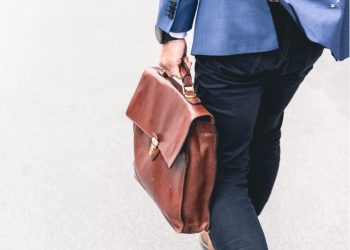 미국 기업들 정리해고 칼바람…도어대시·CNN도 대규모 감원