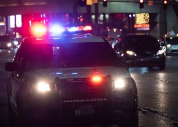 텍사스 가정집서 8살 소년, 5살 아이에게 총격