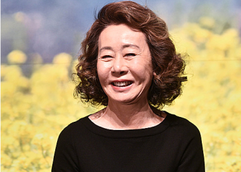 윤여정도 후크엔터 떠난다