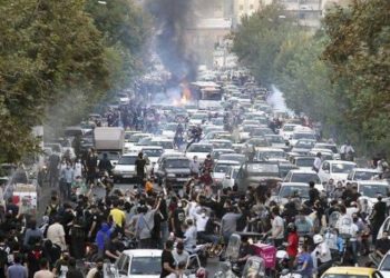 “여성 얼굴·가슴·생식기에 산탄총 발사 이란보안군”