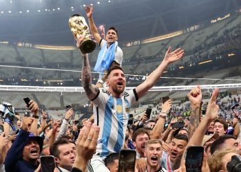 ‘축구황제’ 등극 메시, 5번만에 ‘월드컵대관식’…16강·8강·4강·결승 모두 득점 최초