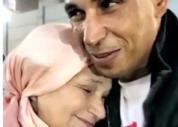 죽은 줄 알았던 엄마, 페북서 44년 만에 찾아