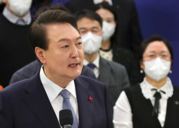 尹 지지율, 45%대 근접…2주 만에 5%p 오른 44.5%