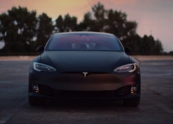 배짱 장사 테슬라, 미국서 대대적 할인행사