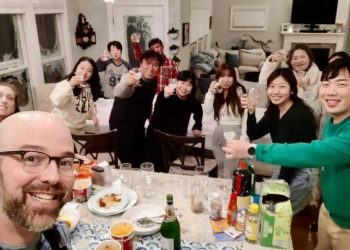 눈폭풍 고립 동사 위기 한국관광객들, 미 치과의사 부부가 구조 “우린 한식팬”