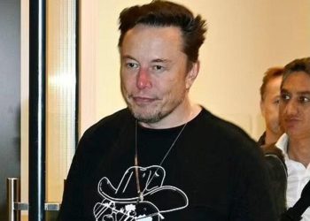 테슬라 투자자들 분노.. WSJ “테슬라 주가, 사상최악 마무리할듯”