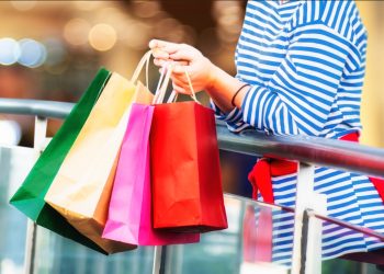 연말 쇼핑대목 장사 “그럭저럭 괜찮았다”