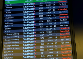 바이든, “항공대란, 사우스웨스트항공 책임져야”