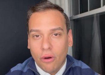 “학력∙경력∙선행 모두 거짓” 역대급 사기당선 샌토스…수사착수