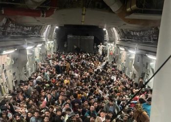 “바이든, 아프간 철군 비판론에 좌절…잠도 못 이뤘다”