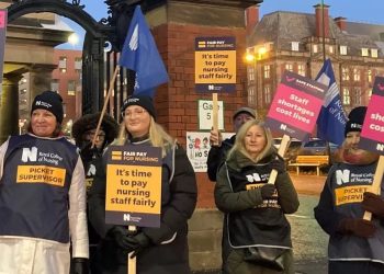 ‘우울한 영국’ 살인적인 식료품 인플레..4명 중 1명 끼니 걸러