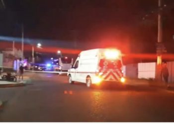 버스 밖에 고개 내밀었다가…기둥 치여 사망