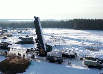 러, ‘히로시마 원폭 12배’ 핵 미사일 ‘야르스’ 꺼내