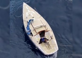 대서양 표류 선원과 푸들, 델라웨어 해상서 10일 만에 구조