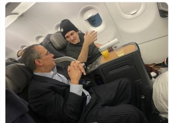 2억5천만달러 보석금 안낸 FTX창업자, 비즈니스 타고 귀가