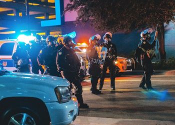 신뢰 잃은 미국 경찰…사직 늘고, 지원자는 줄고