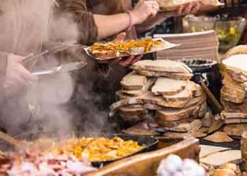 산타애나, 무면허 음식 노점상 100여개 철거 초강수