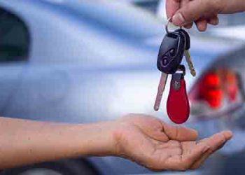 ‘비행기 없으면 차로” 귀갓길 천신만고 렌트카 별따기