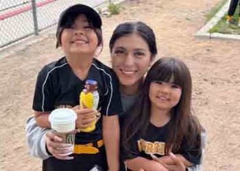 20대 LA여성 성탄절비극..불법도로점거 차량 뺑소니 사망(영상)