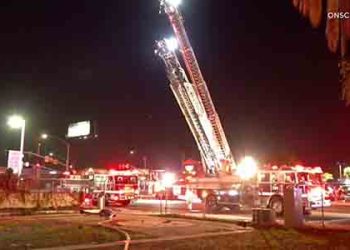 오렌지 카운티 상가 건물서 대형화재…2시간만에 진화