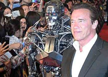 제임스 캐머런 “AI 촛점 맞춰 터미네이터 찍고 싶다”