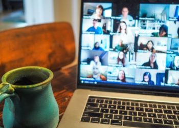 “1월부터 사무실로 출근”…’신기루’처럼 사라진 재택근무