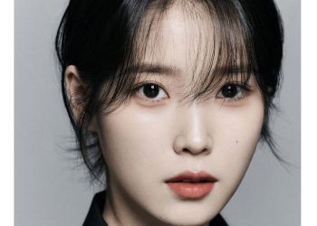 아이유·BTS 정국, ‘역대 위대한 가수 200’