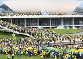 대선불복 브라질, 1964년 쿠데타 이후  최대 위기