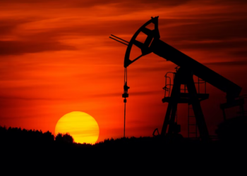 파산 내몰렸던 미 셰일업계, 부활 성공…미국 LNG 수출 2배 늘어