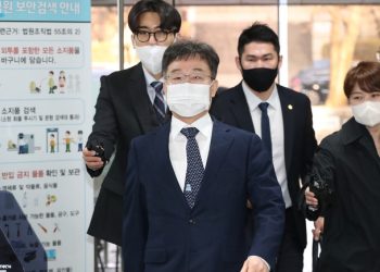 “6억 아니라 9억” 한겨레신문, 전 사회부장 간부기자 해고