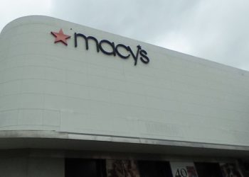 LA 메이시스 백화점 총격…무장강도 침입(영상)