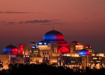 UAE ‘사상 최대규모’ 한국에 300억달러 투자