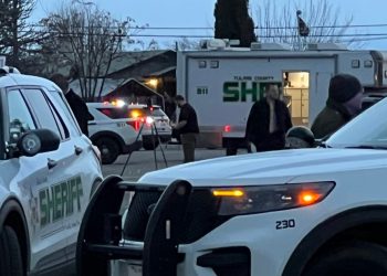 10대 엄마·생후 6개월 아기 등 6명 총격 사망