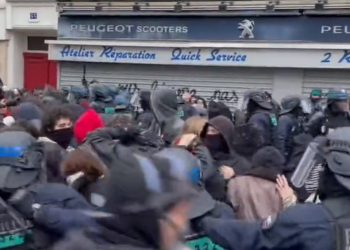 “정년 2년 연장 반대”…프랑스 전역 총파업, 110만명 시위(영상)