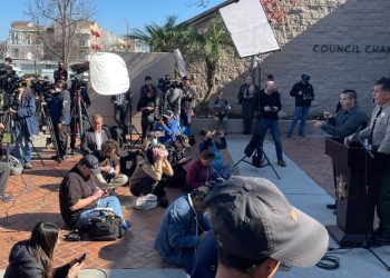 [3보] 경찰, 토랜스서 총기 난사범과 대치 중