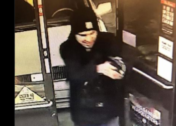 워싱턴주로 번진 총기난사… 야키마 서클케이서 3명 사망(영상)